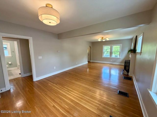 116 Claremont Ave, Louisville, KY 40206
