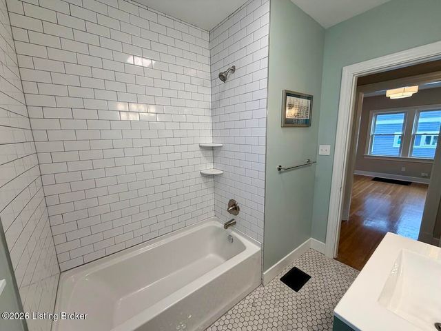 116 Claremont Ave, Louisville, KY 40206