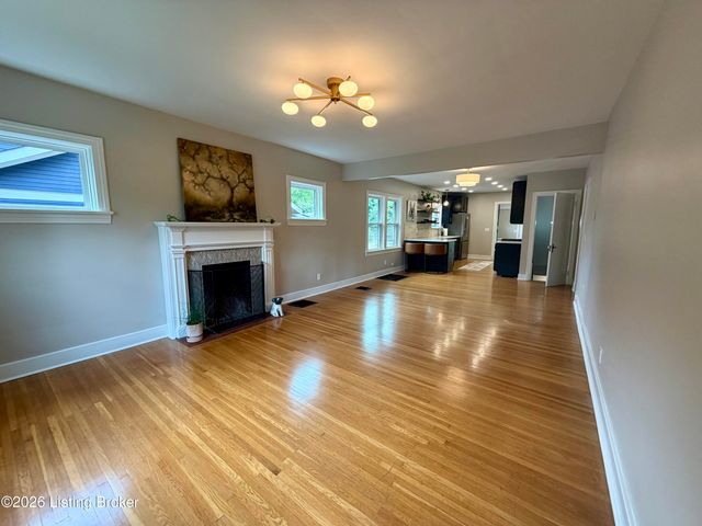 116 Claremont Ave, Louisville, KY 40206