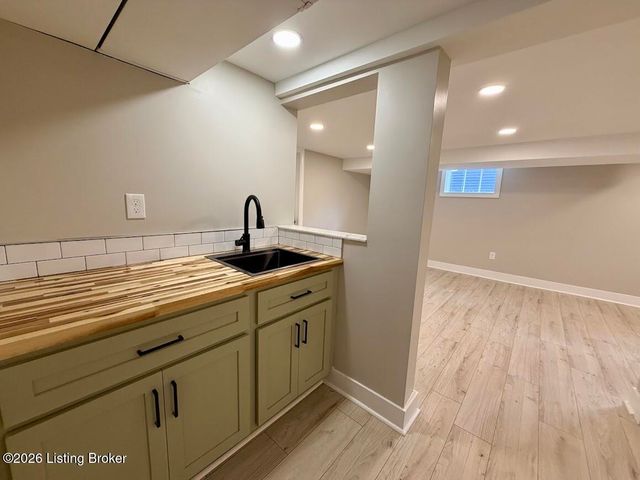 116 Claremont Ave, Louisville, KY 40206