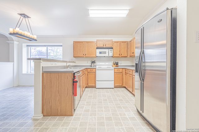 1140 Lion Way, San Antonio, TX 78251