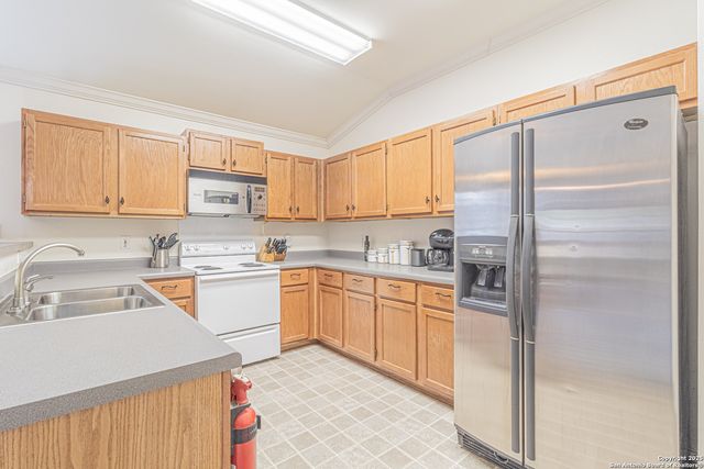 1140 Lion Way, San Antonio, TX 78251