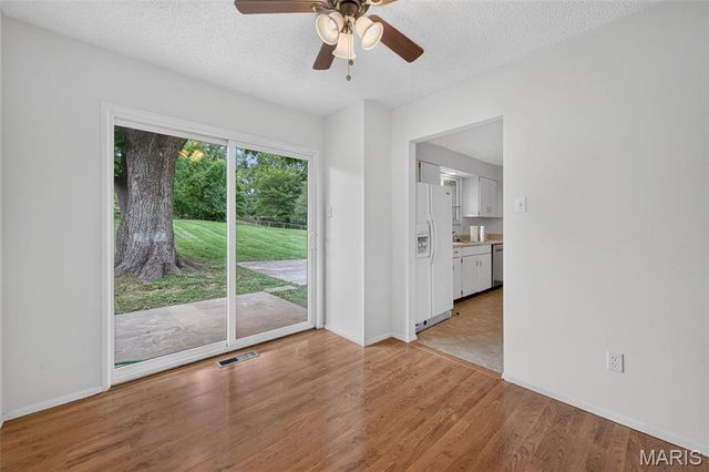 1129 Yorktown Drive, St Charles, MO 63303