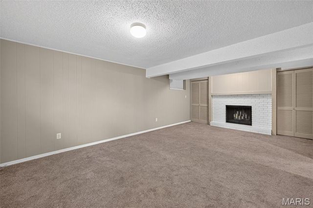 1129 Yorktown Drive, St Charles, MO 63303