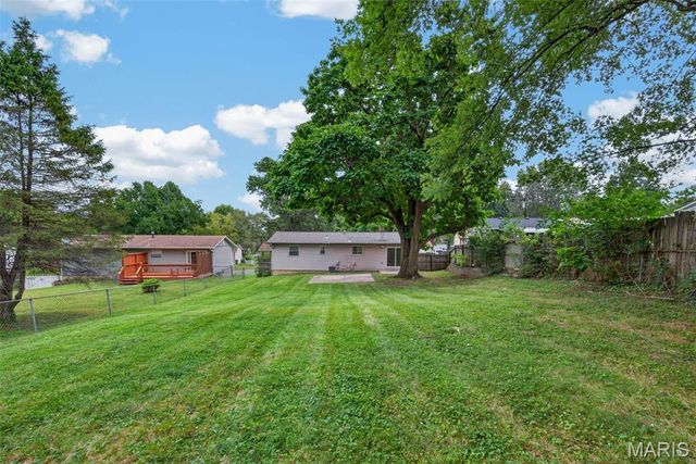 1129 Yorktown Drive, St Charles, MO 63303