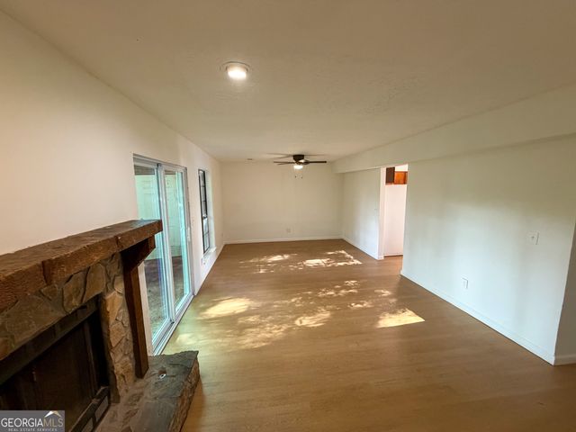 869 Heritage Oaks Drive, Stone Mountain, GA 30088