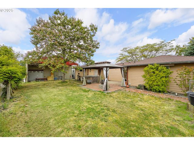 10 Se KEGLER Ave, Winston, OR 97496