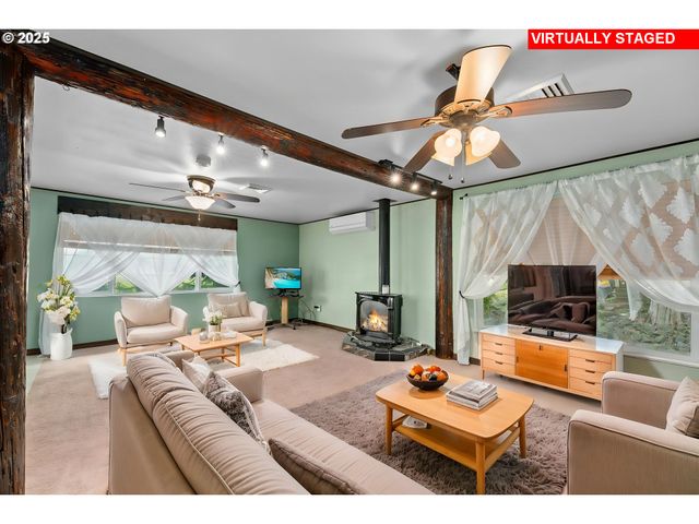 10 Se KEGLER Ave, Winston, OR 97496