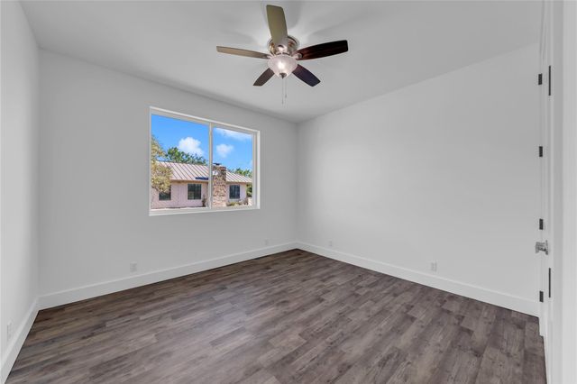 515 Sun Ray, Horseshoe Bay, TX 78657