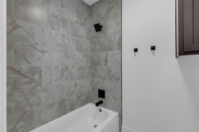 515 Sun Ray, Horseshoe Bay, TX 78657