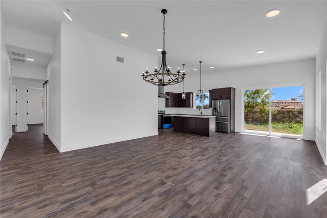 515 Sun Ray, Horseshoe Bay, TX 78657