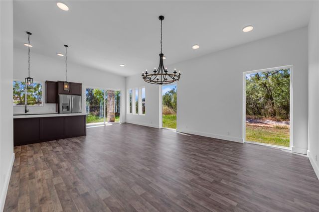 515 Sun Ray, Horseshoe Bay, TX 78657