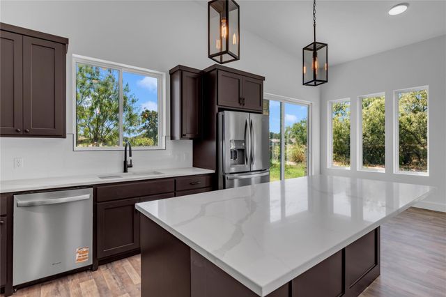 515 Sun Ray, Horseshoe Bay, TX 78657