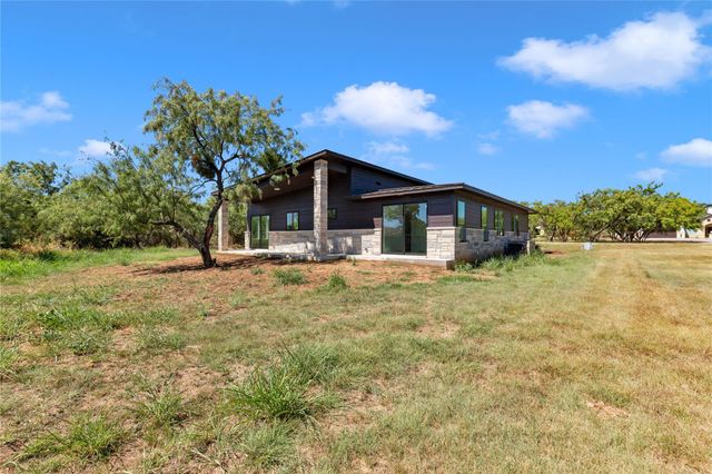 515 Sun Ray, Horseshoe Bay, TX 78657
