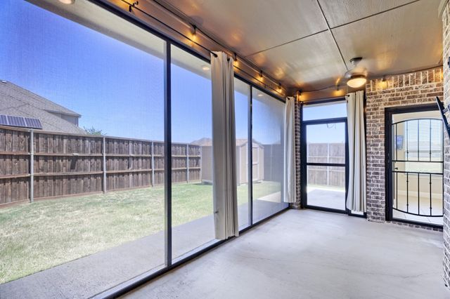 123 White Oak Lane, Red Oak, TX 75154