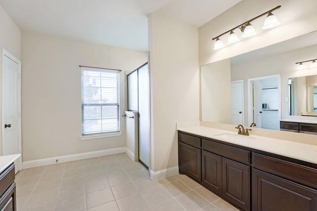 123 White Oak Lane, Red Oak, TX 75154