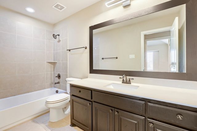 123 White Oak Lane, Red Oak, TX 75154