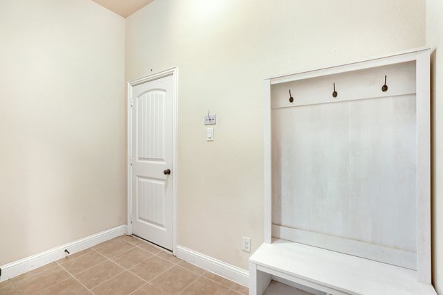 123 White Oak Lane, Red Oak, TX 75154