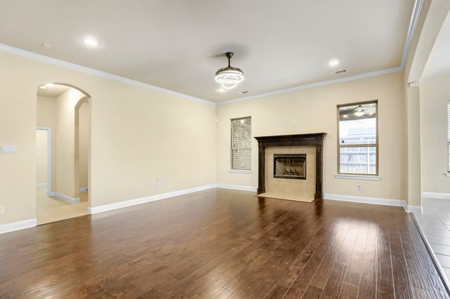 123 White Oak Lane, Red Oak, TX 75154