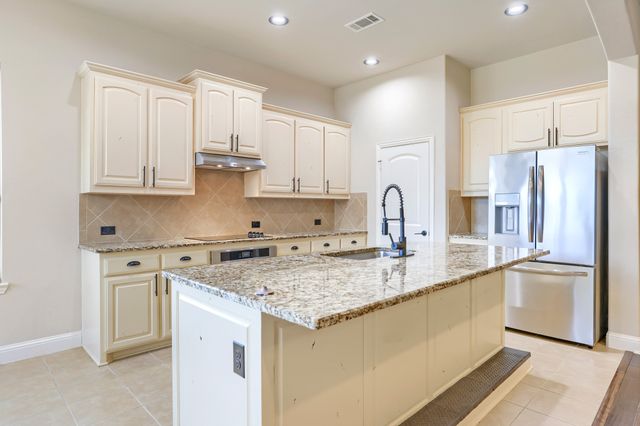 123 White Oak Lane, Red Oak, TX 75154