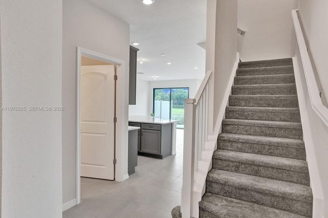 2202 S Appleton Circle S, Oakland Park, FL 33309