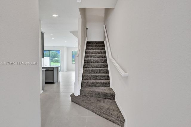 2202 S Appleton Circle S, Oakland Park, FL 33309