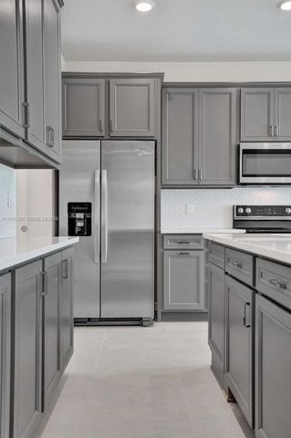 2202 S Appleton Circle S, Oakland Park, FL 33309