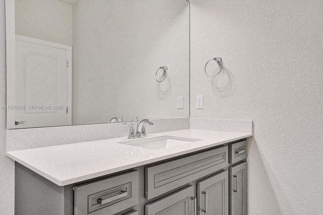 2202 S Appleton Circle S, Oakland Park, FL 33309