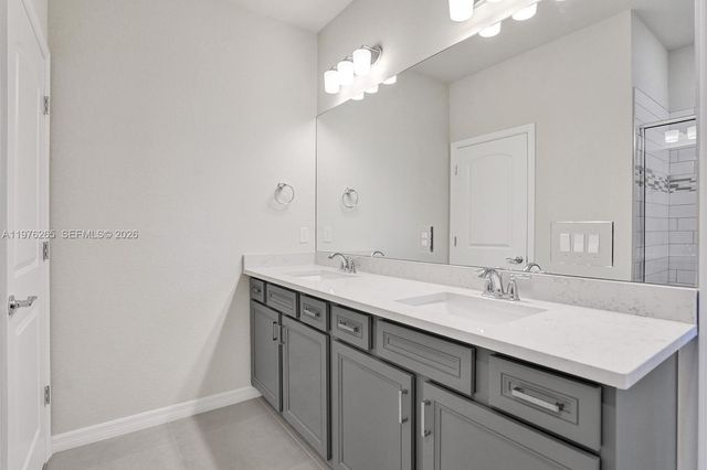 2202 S Appleton Circle S, Oakland Park, FL 33309