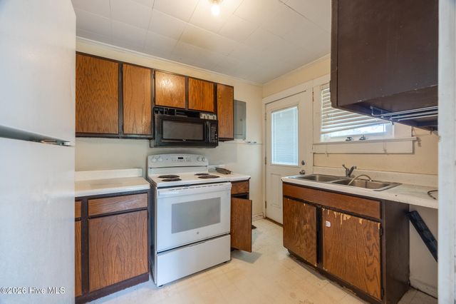 413 Seymour Street, Aberdeen, NC 28315