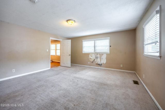 413 Seymour Street, Aberdeen, NC 28315