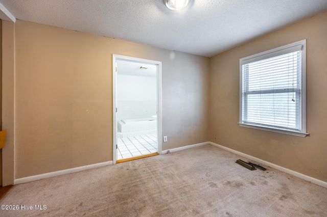 413 Seymour Street, Aberdeen, NC 28315
