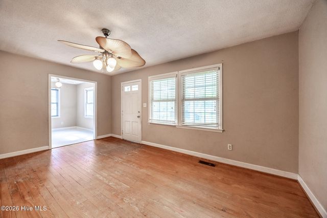 413 Seymour Street, Aberdeen, NC 28315