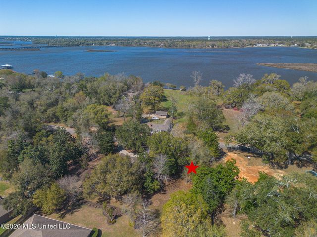 Harmanson Vue, Biloxi, MS 39531