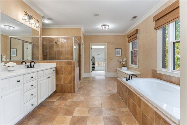 1950 Heritage Walk, Alpharetta, GA 30004