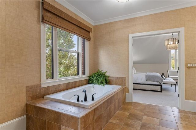 1950 Heritage Walk, Alpharetta, GA 30004