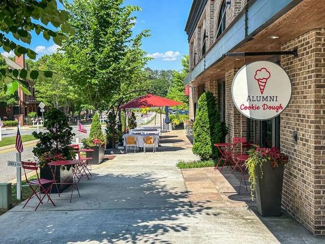 1950 Heritage Walk, Alpharetta, GA 30004