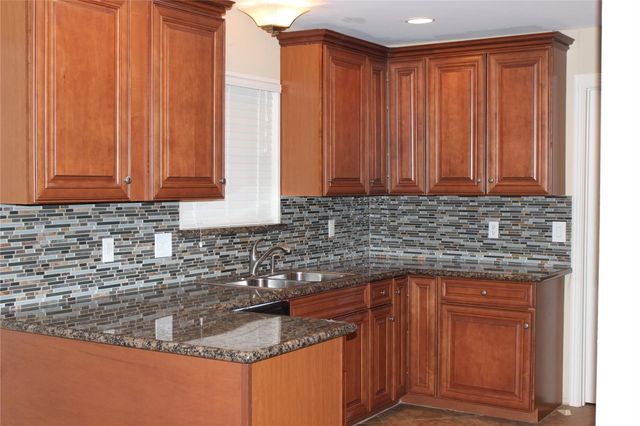 10301 Ivyridge Road, Houston, TX 77043