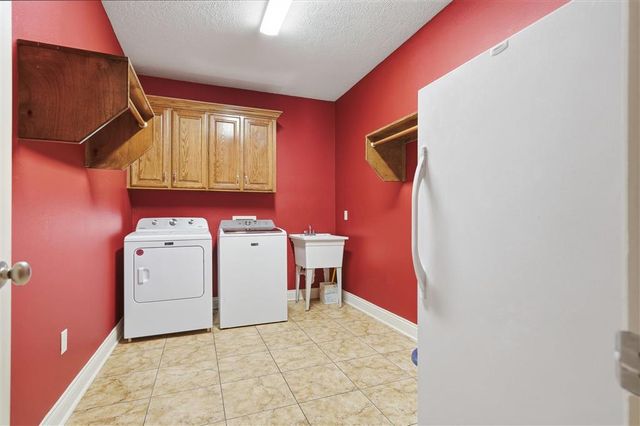 4076 Hecker Road, Iowa, LA 70647