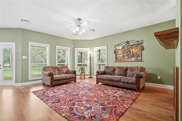 4076 Hecker Road, Iowa, LA 70647