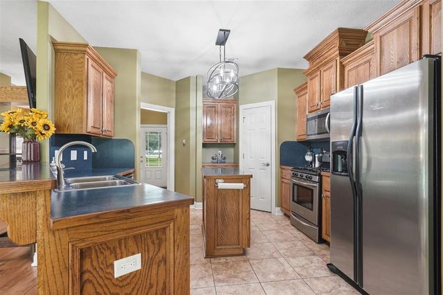 4076 Hecker Road, Iowa, LA 70647