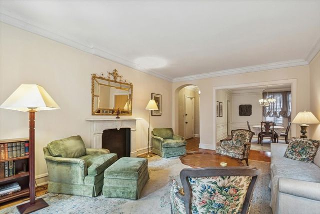 3300 N Lake Shore Drive 10D, Chicago, IL 60657