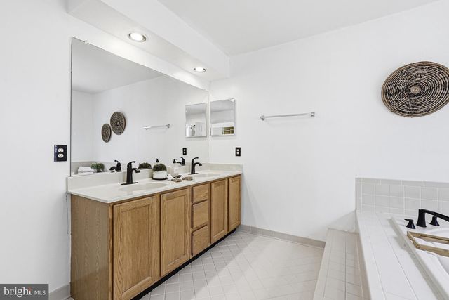 5 ENGLES CT, Stafford, VA 22554