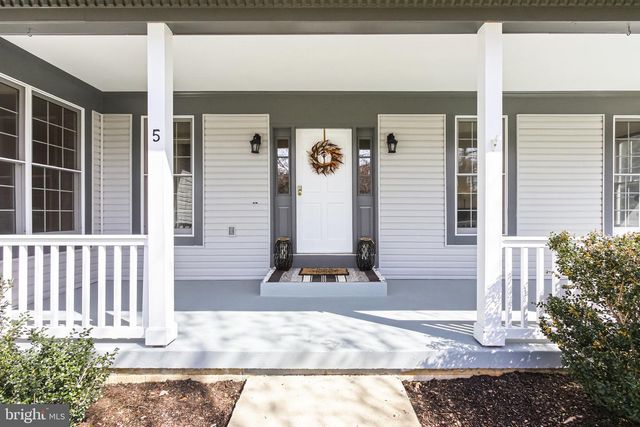 5 ENGLES CT, Stafford, VA 22554