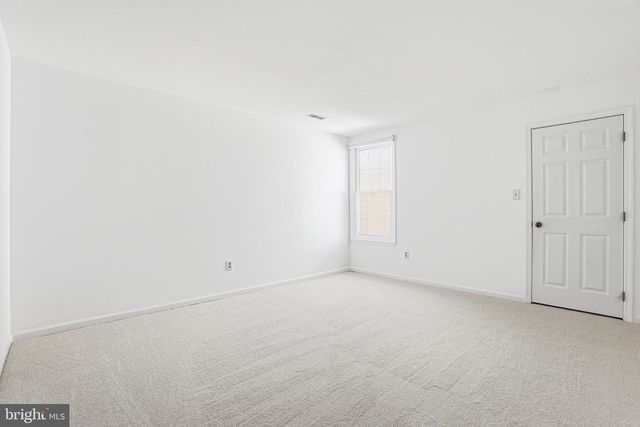 5 ENGLES CT, Stafford, VA 22554