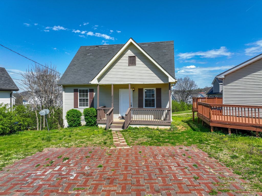 2688 Pine Ridge Dr, Nashville, TN 37207