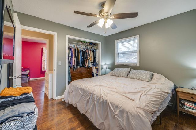 3200 Buckingham Drive, Johnson City, TN 37604