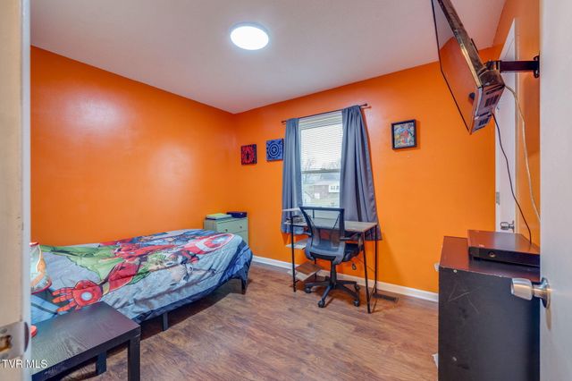 3200 Buckingham Drive, Johnson City, TN 37604