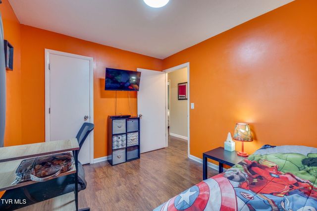 3200 Buckingham Drive, Johnson City, TN 37604