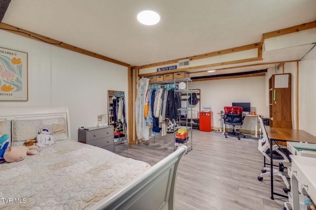 3200 Buckingham Drive, Johnson City, TN 37604